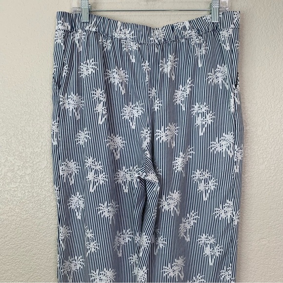 Chico's 100% Lyocell Island Palm Colonial Coast Pull On Cropped Pants, Sz Medium - Picture 7 of 13